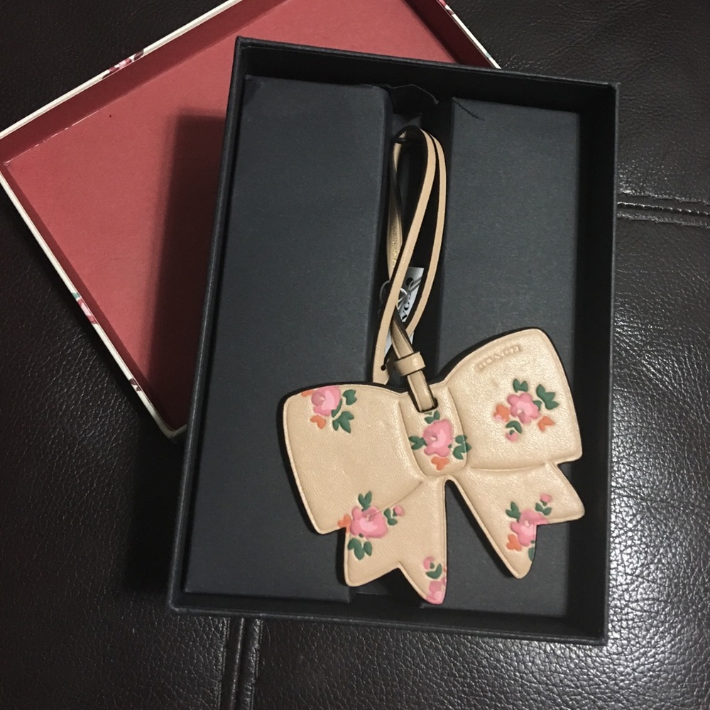 Coach bow tag for luggage’s and purses